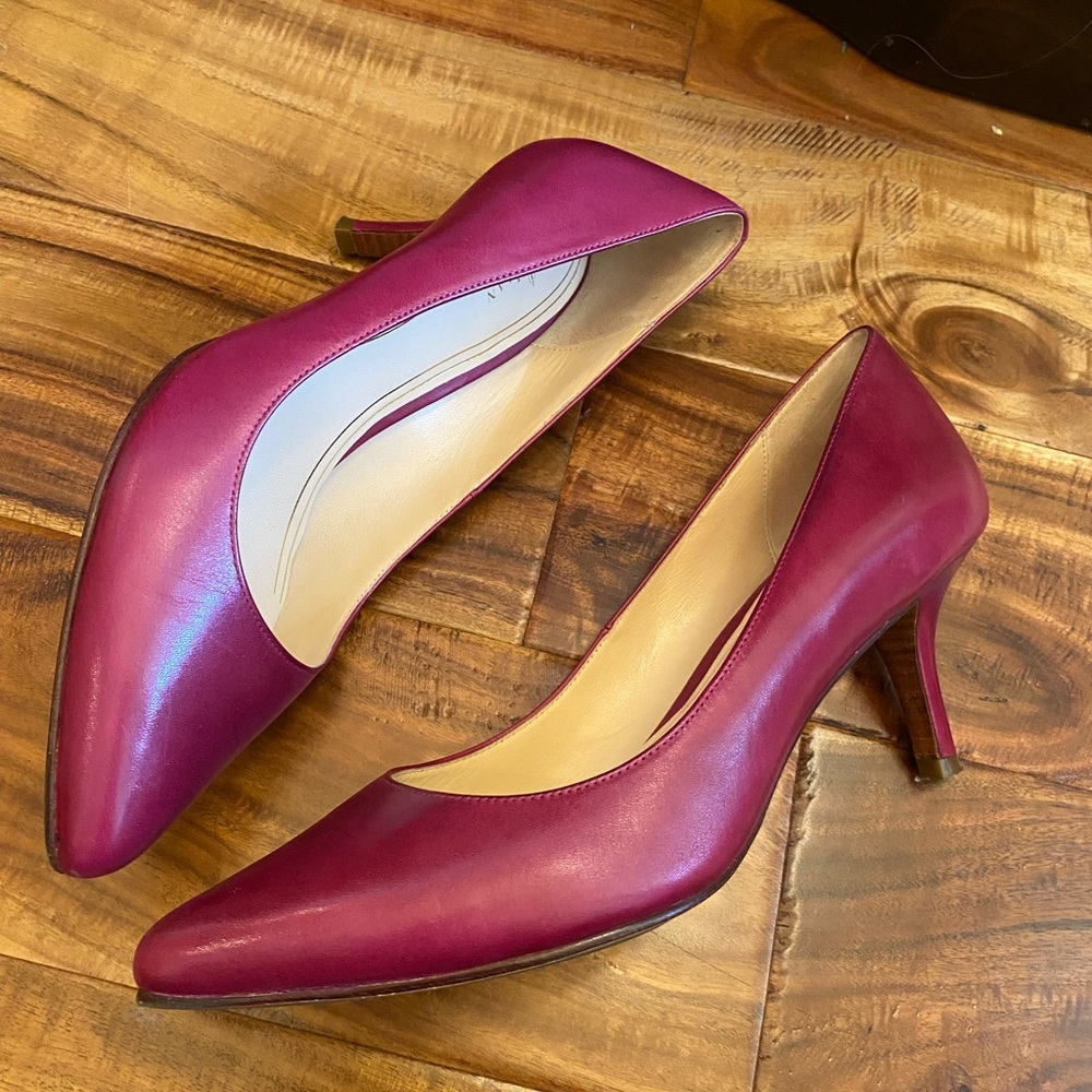 COLE HAAN Heels Elegant Pointed-Toe Pumps